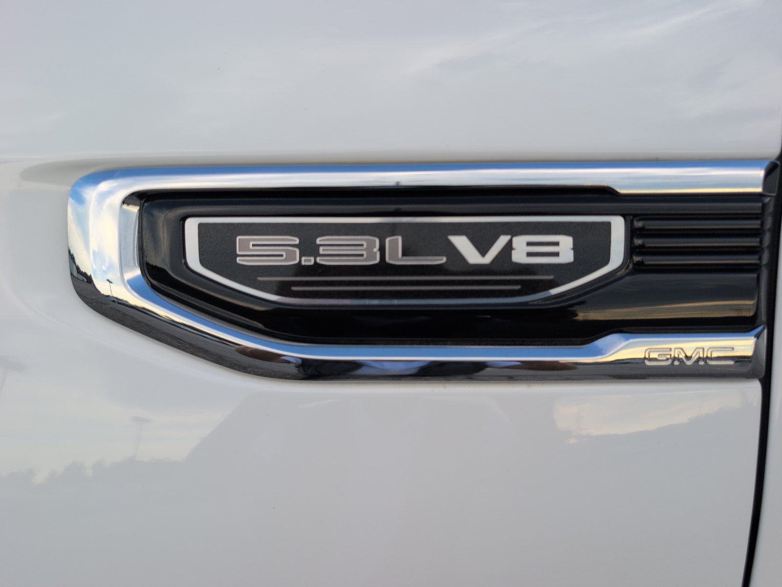 Used 2023 GMC Sierra 1500 Denali w/ Denali Reserve Package AWD/4WD image 3