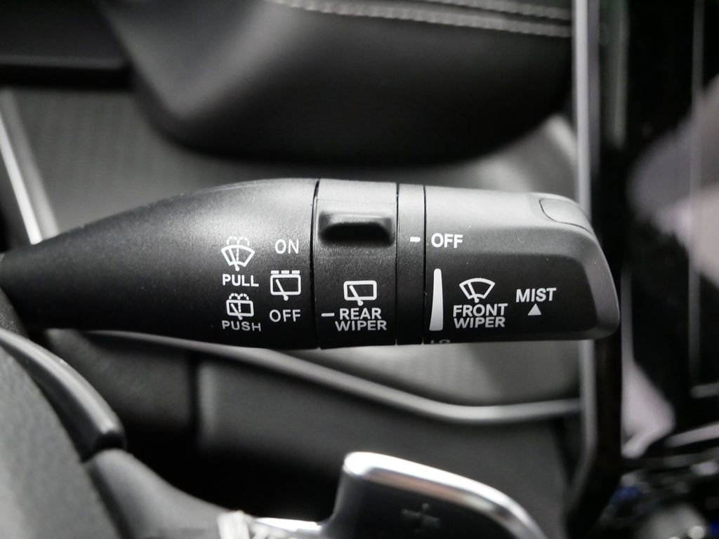 New 2025 Jeep Grand Cherokee Laredo w/ Luxury Tech Group I image 29