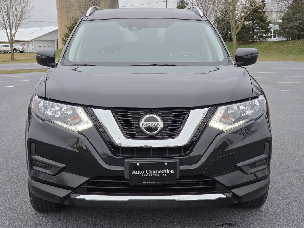 Used 2020 Nissan Rogue SV image 3