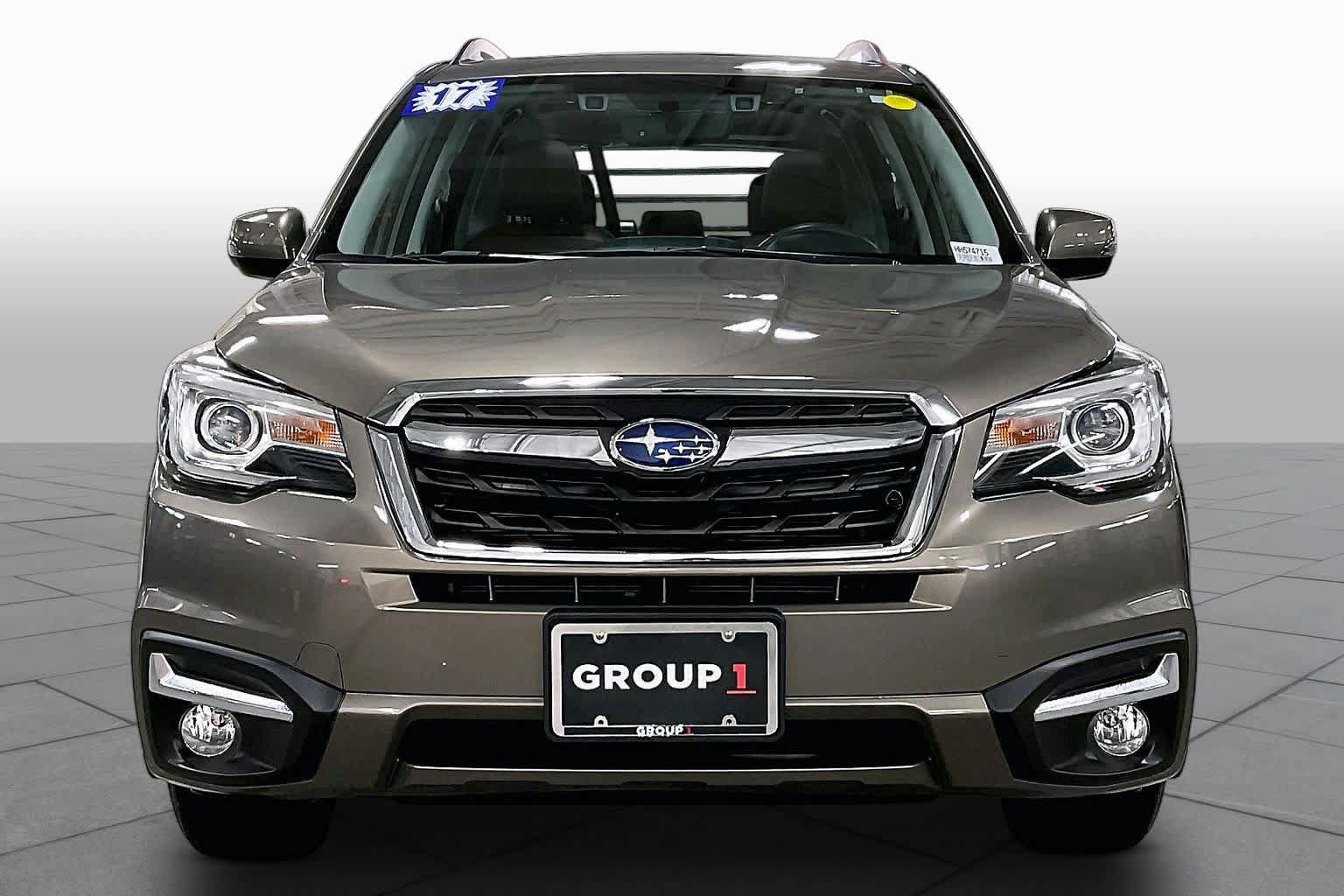Used 2017 Subaru Forester 2.5i Touring AWD/4WD image 3