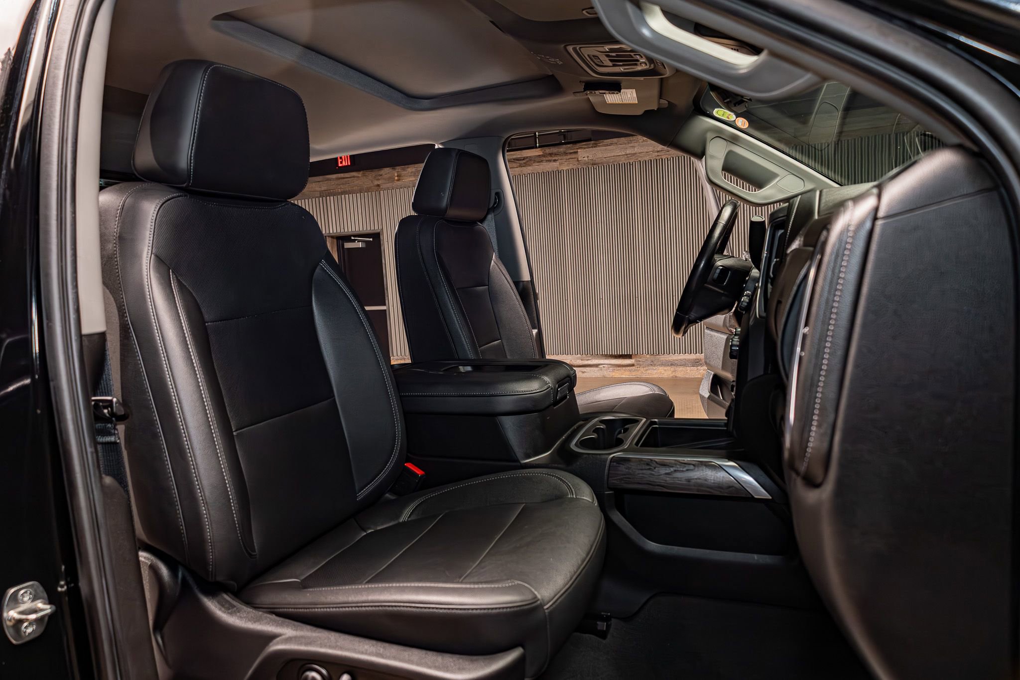 Used 2021 Chevrolet Silverado 2500 LTZ w/ LTZ Plus Package AWD/4WD image 30