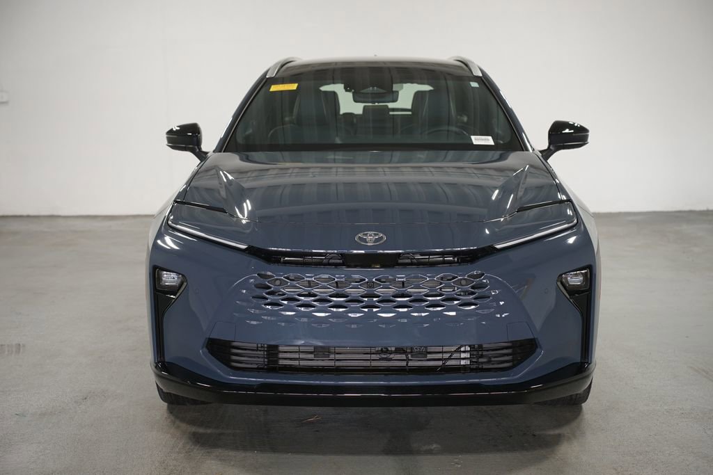 Used 2025 Toyota Crown Signia w/ Advanced Technology Package image 2