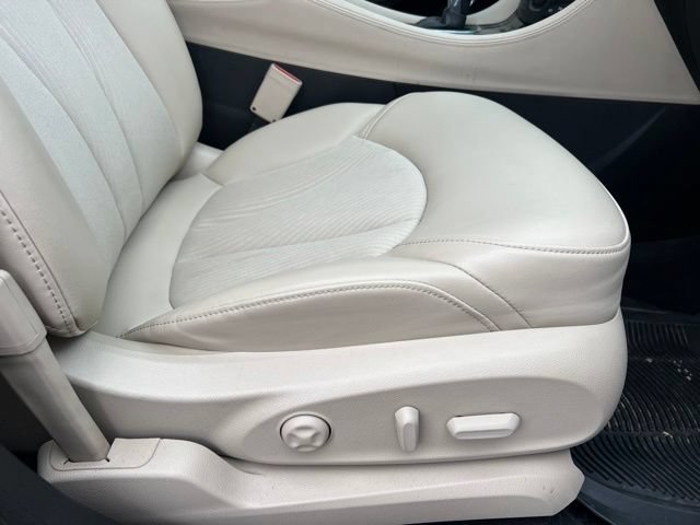 Used 2020 Buick Envision Preferred FWD image 12