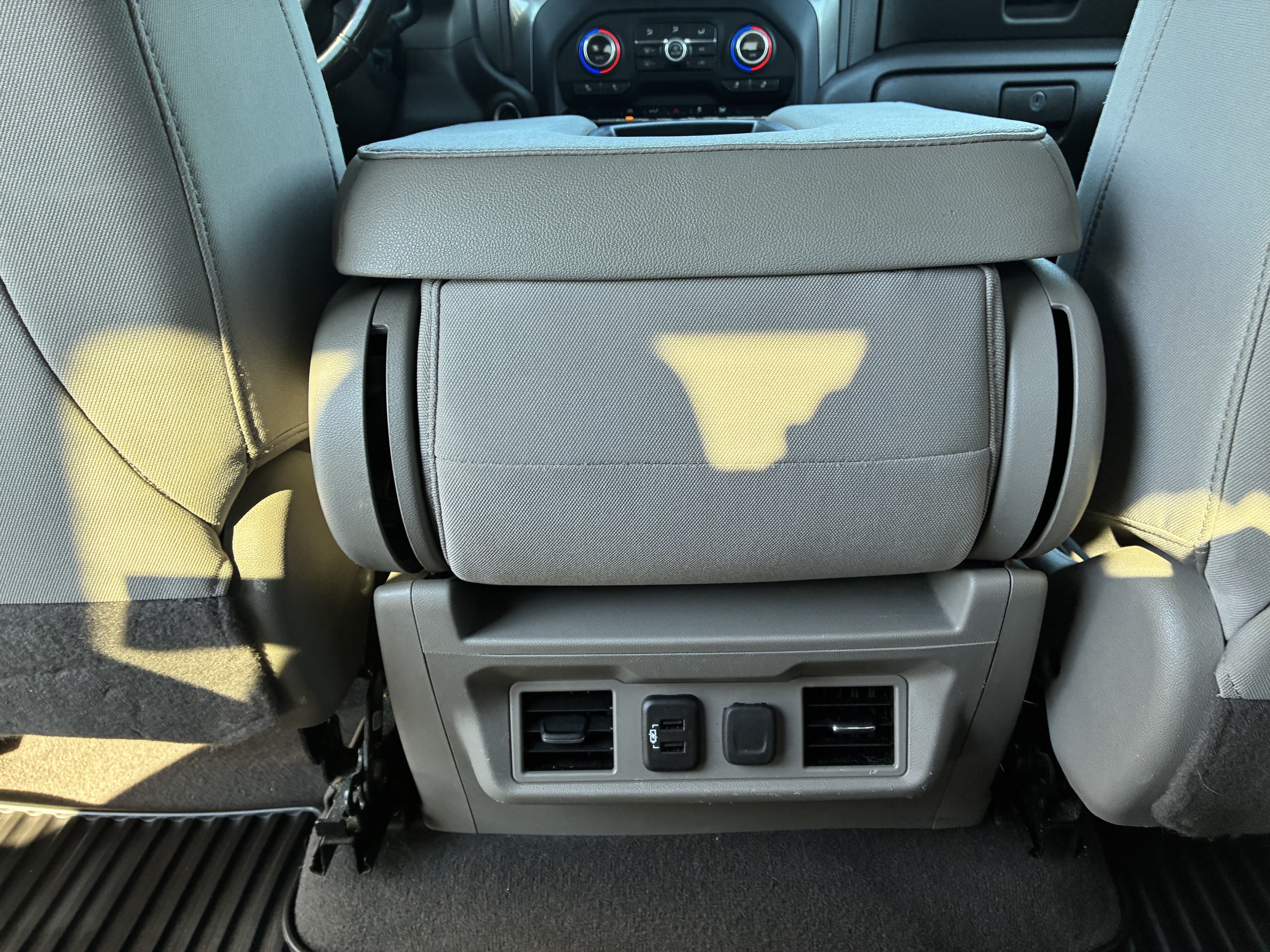 Used 2022 Chevrolet Silverado 1500 LT AWD/4WD image 18