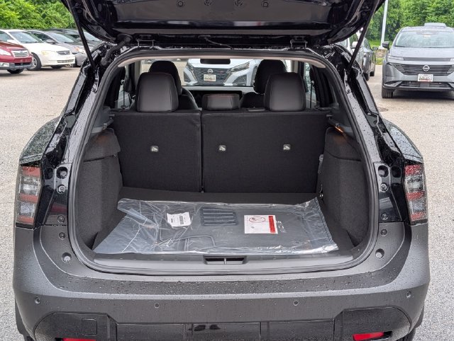 New 2026 Nissan Kicks SR w/ SR Premium Package AWD/4WD image 10