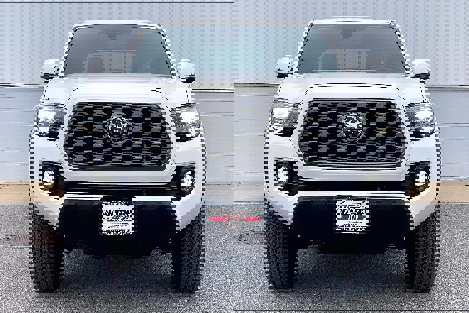 Used 2023 Toyota Tacoma TRD Off-Road image 3