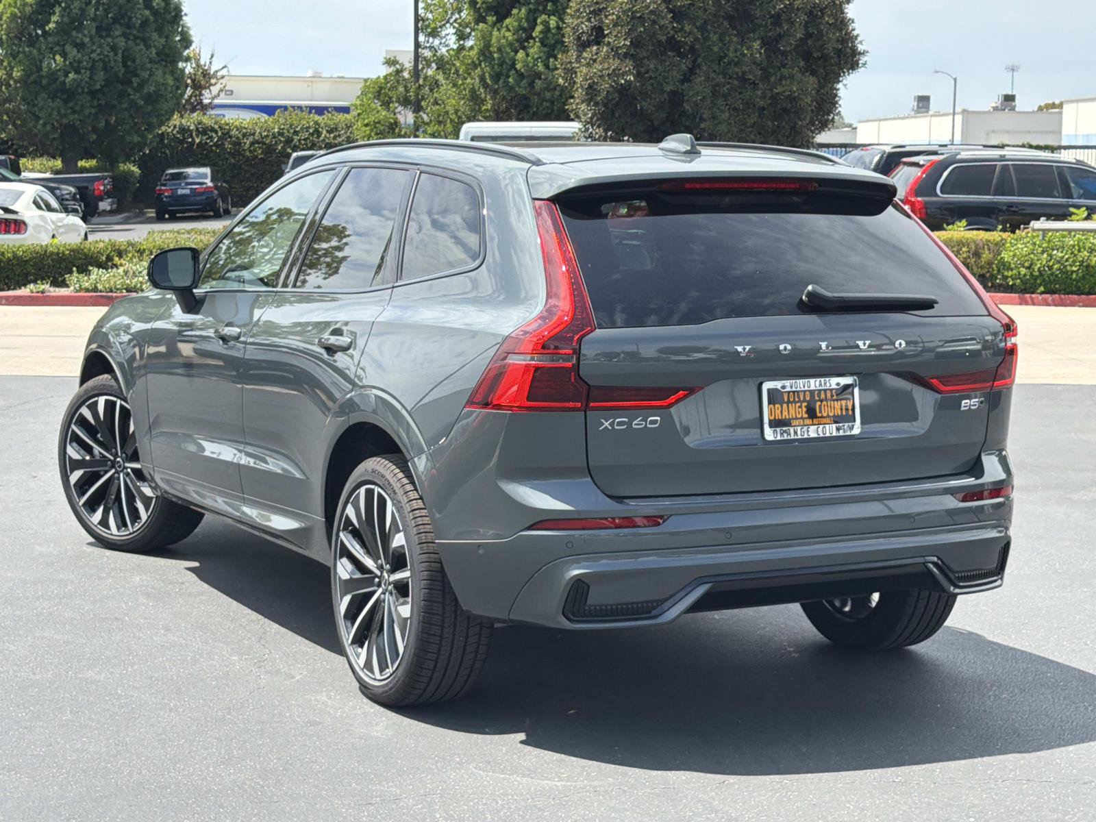 New 2027 Volvo XC60 B5 Ultra AWD/4WD image 5