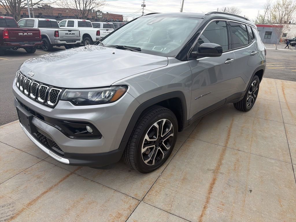 Used 2023 Jeep Compass Limited w/ Sun and Sound Group AWD/4WD image 6
