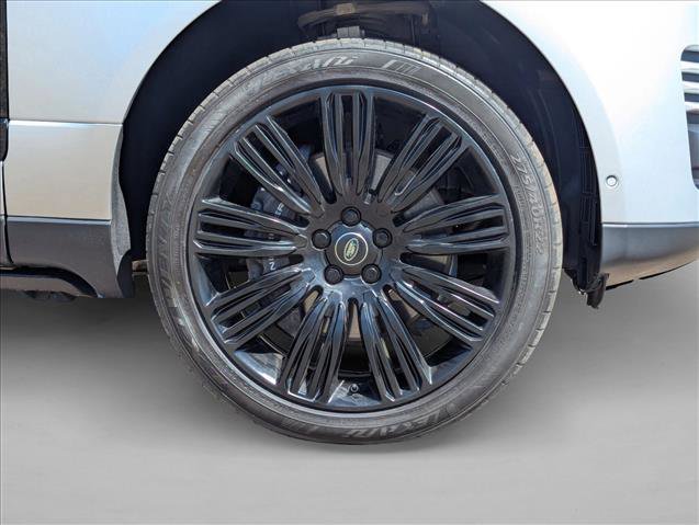 Used 2018 Land Rover Range Rover HSE image 25