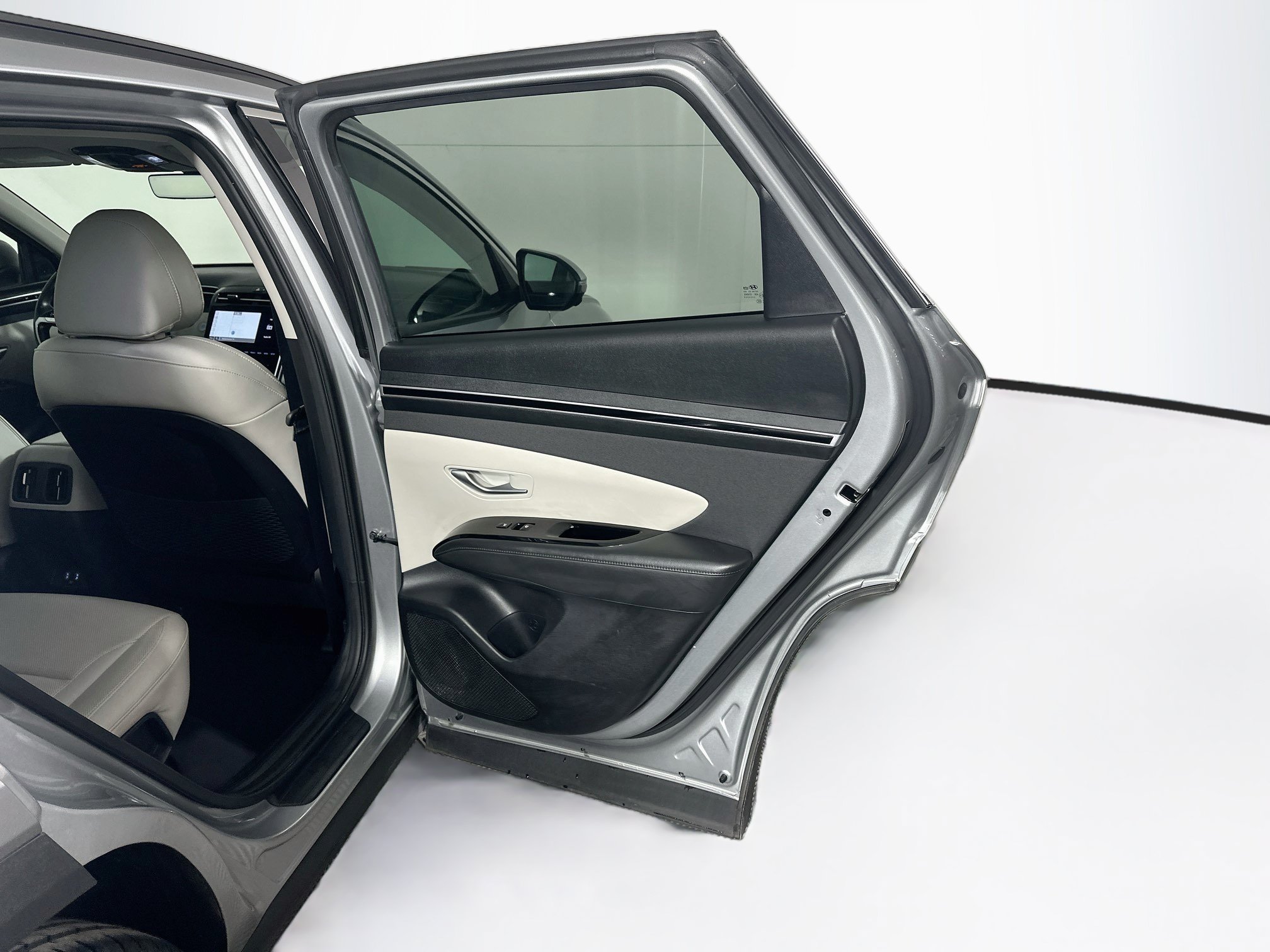 Used 2024 Hyundai Tucson Limited FWD image 32