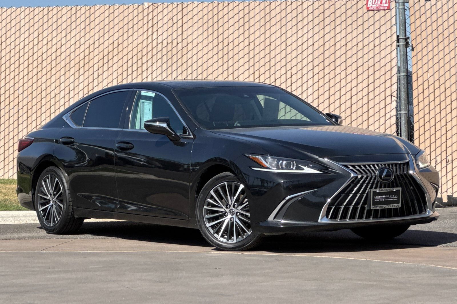 Certified 2024 Lexus ES 350 w/ Premium Package FWD image 2