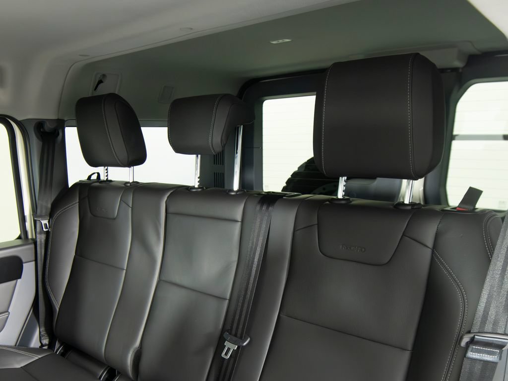 Used 2025 INEOS Grenadier Fieldmaster Edition AWD/4WD image 37