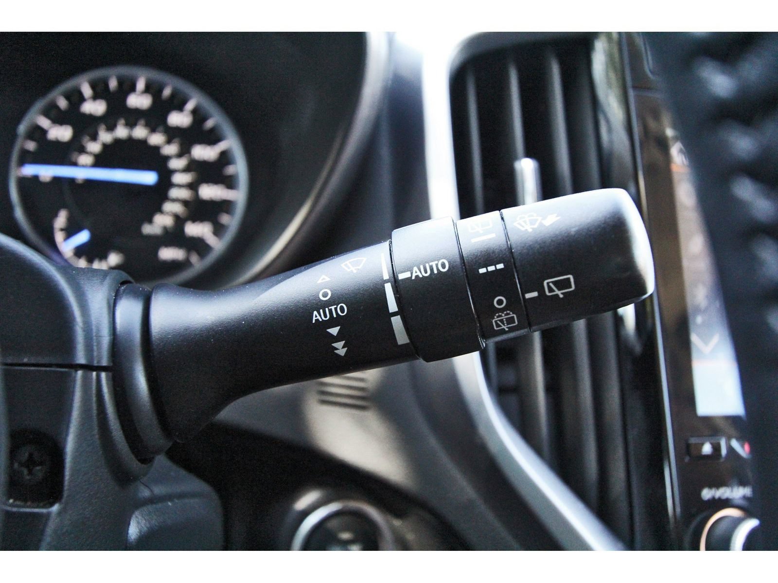 Used 2021 Subaru Ascent Touring AWD/4WD image 18