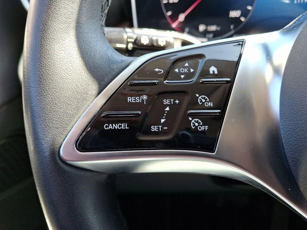 Used 2024 Mercedes-Benz GLC 300 4MATIC image 20