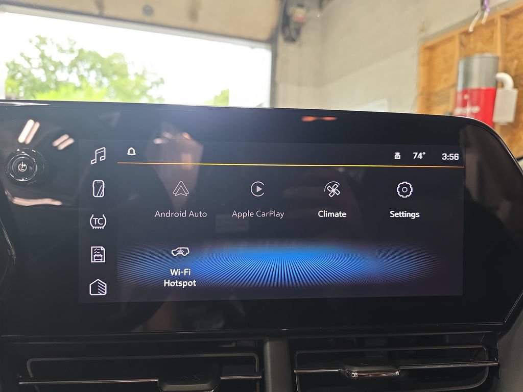 Used 2025 Chevrolet Trax ACTIV w/ Driver Confidence Package FWD image 21