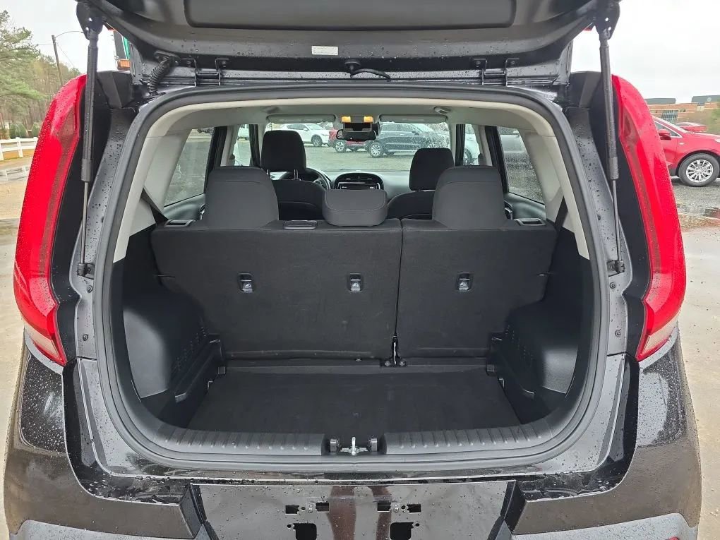Used 2022 Kia Soul S image 49