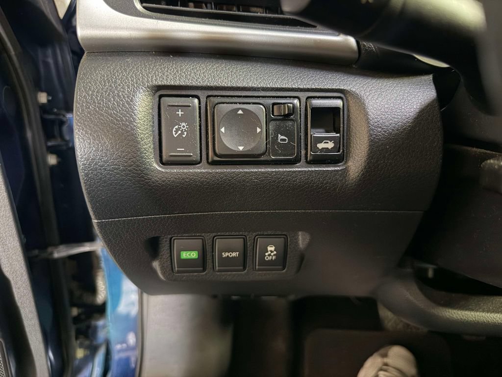 Used 2016 Nissan Sentra SV FWD image 15