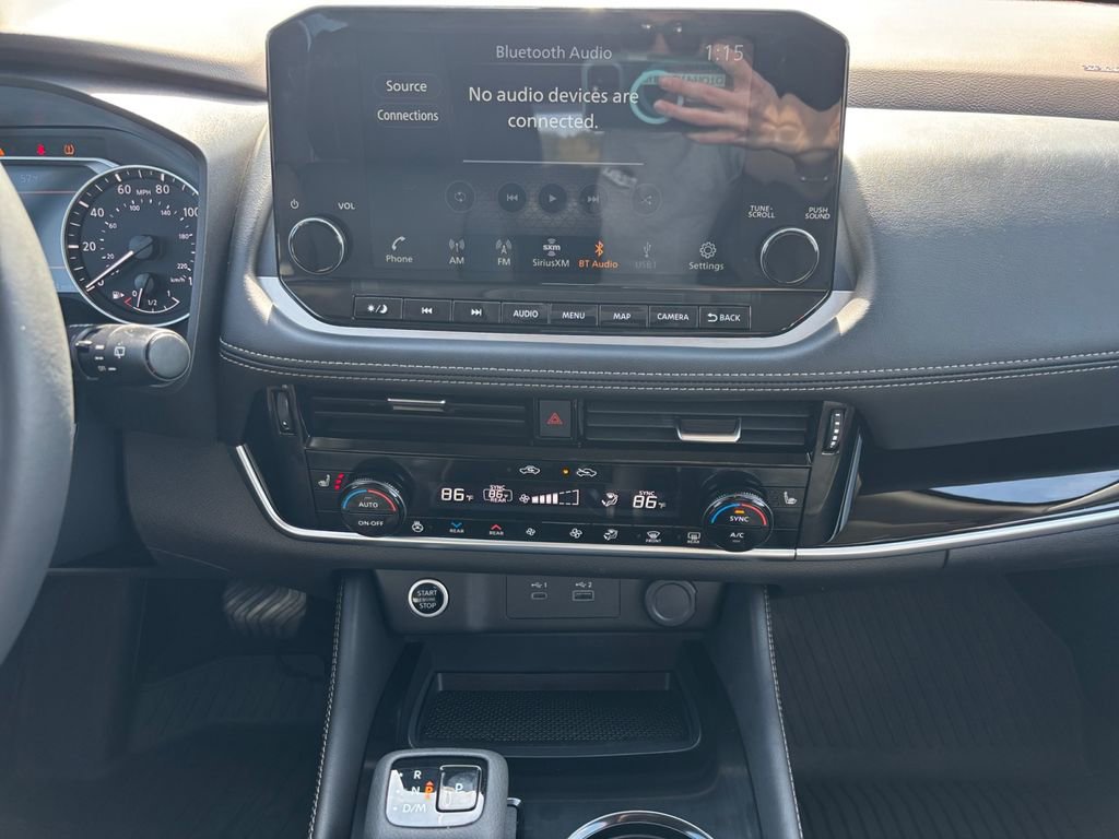 Used 2023 Nissan Rogue SL w/ SL Premium Package image 12