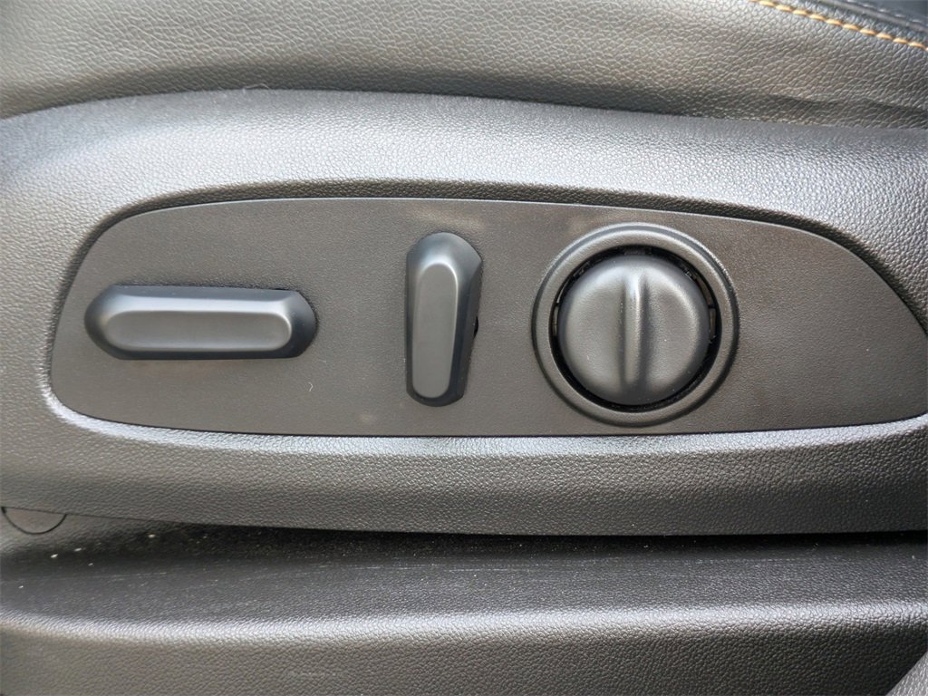 Used 2018 Chevrolet Equinox Premier image 20