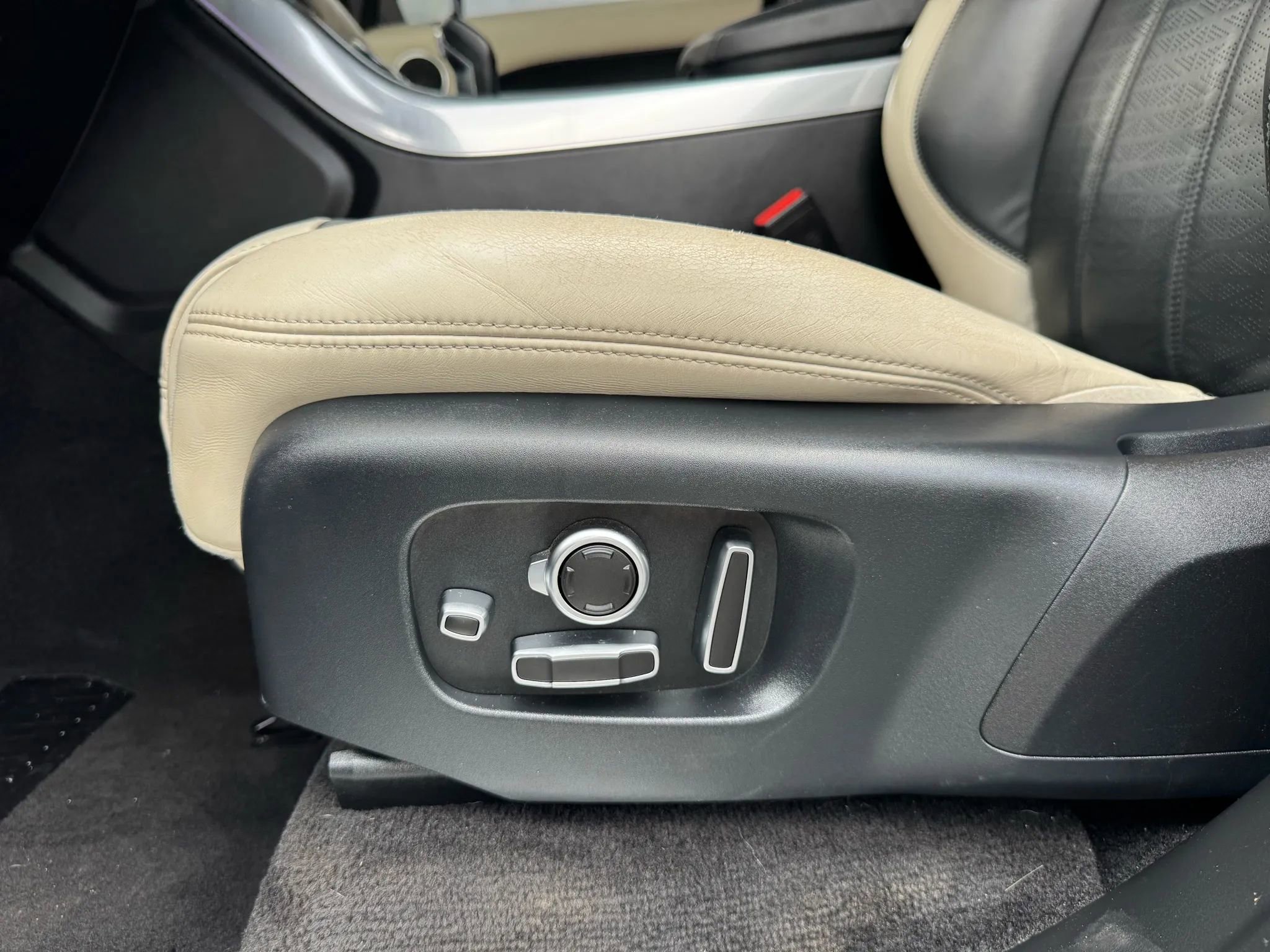 Used 2019 Land Rover Range Rover Sport HSE Dynamic AWD/4WD image 13