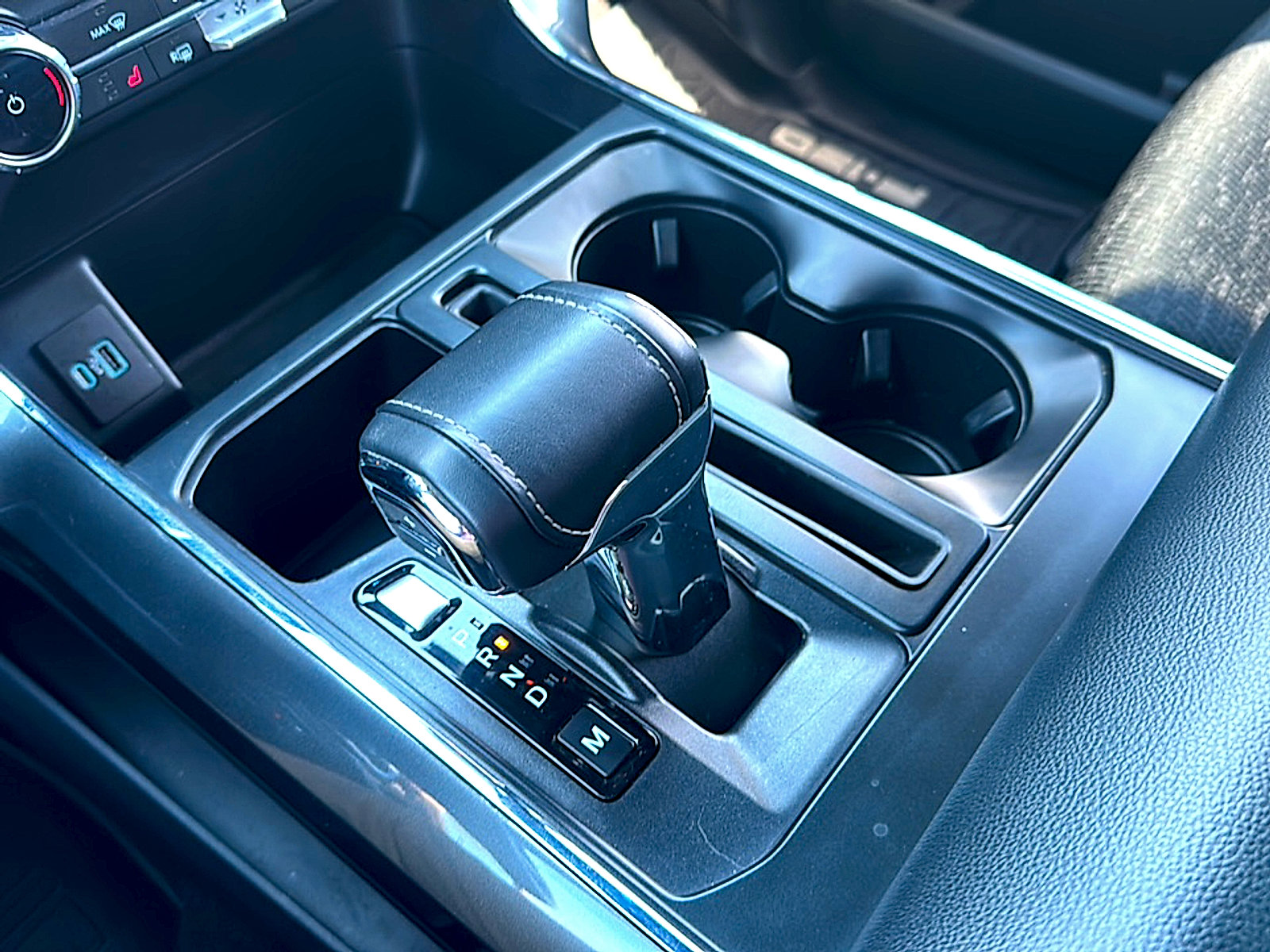 Used 2022 Ford F150 XLT w/ Equipment Group 302A High image 36