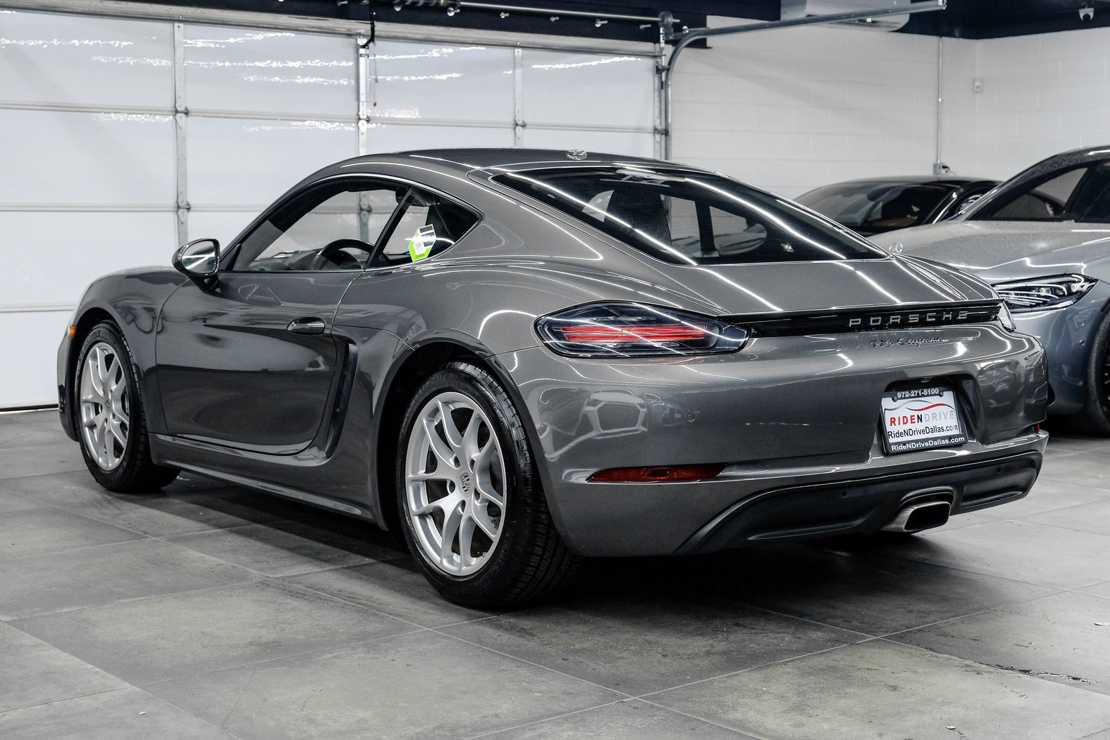Used 2022 Porsche 718 Cayman image 17