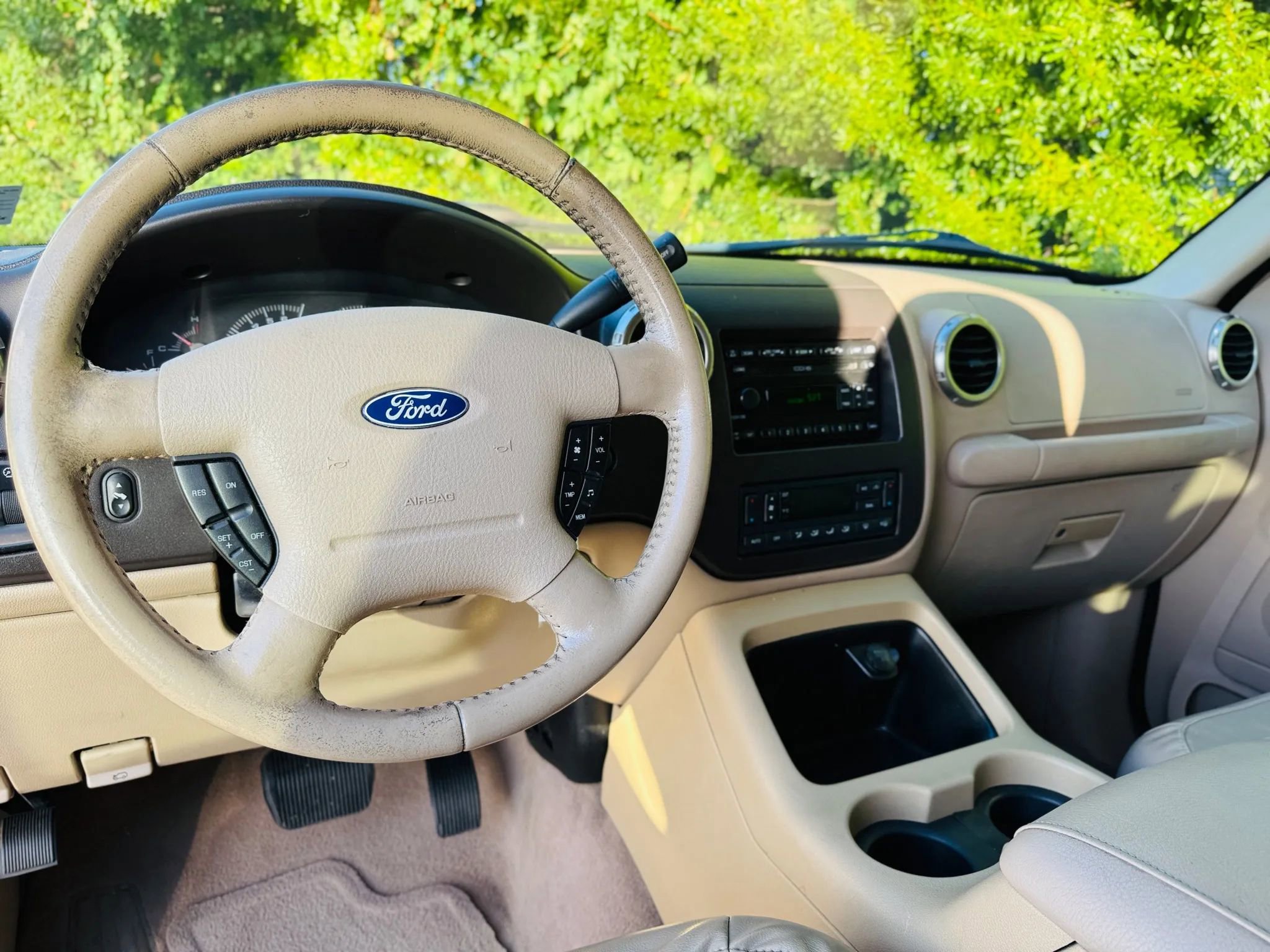 Used 2004 Ford Expedition Eddie Bauer image 55