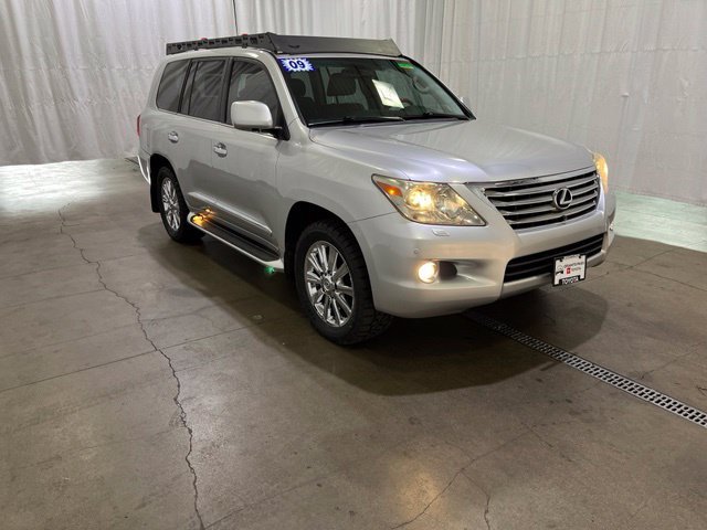 Used 2009 Lexus LX 570 4WD w/ Preferred Accessory Pkg image 1