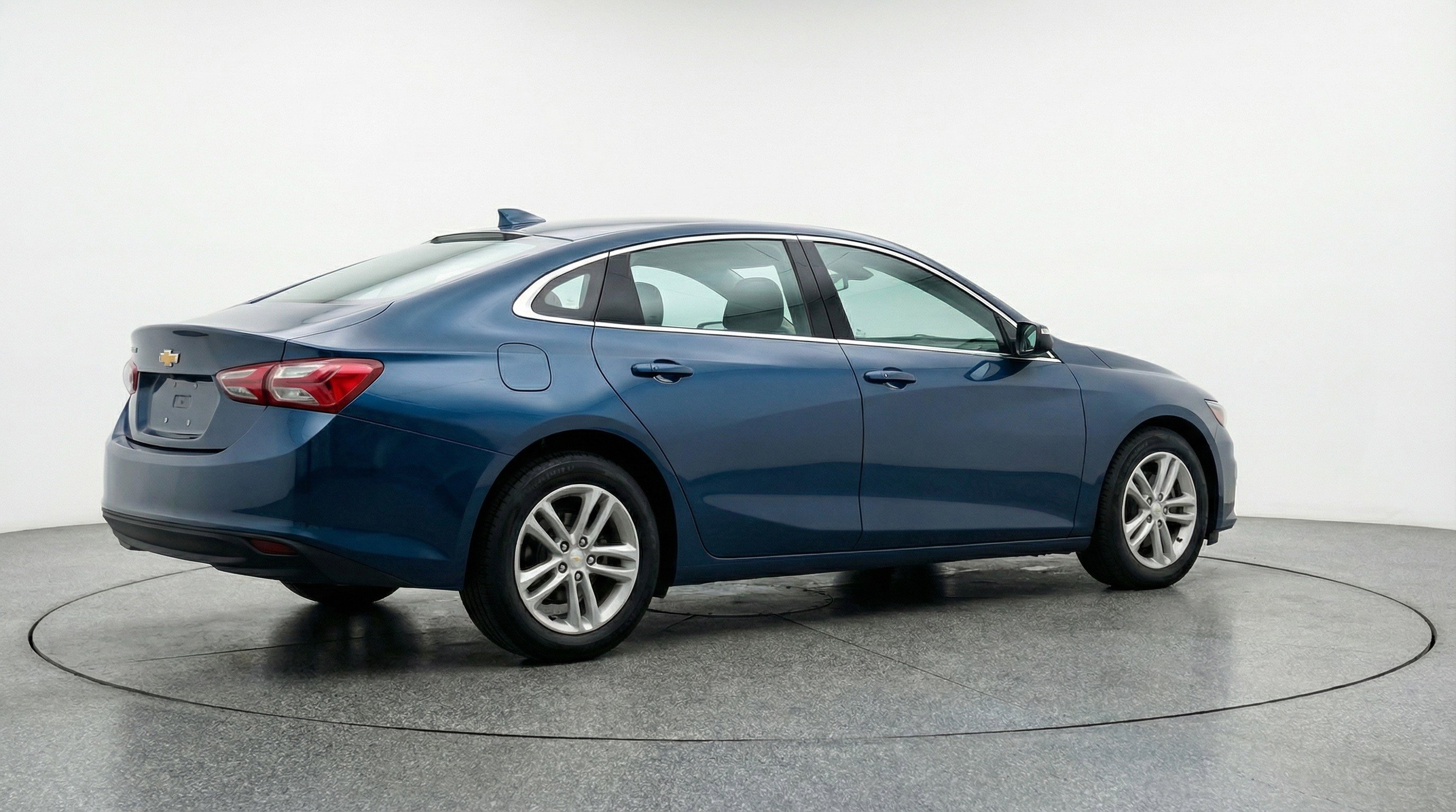 Used 2024 Chevrolet Malibu LT image 9