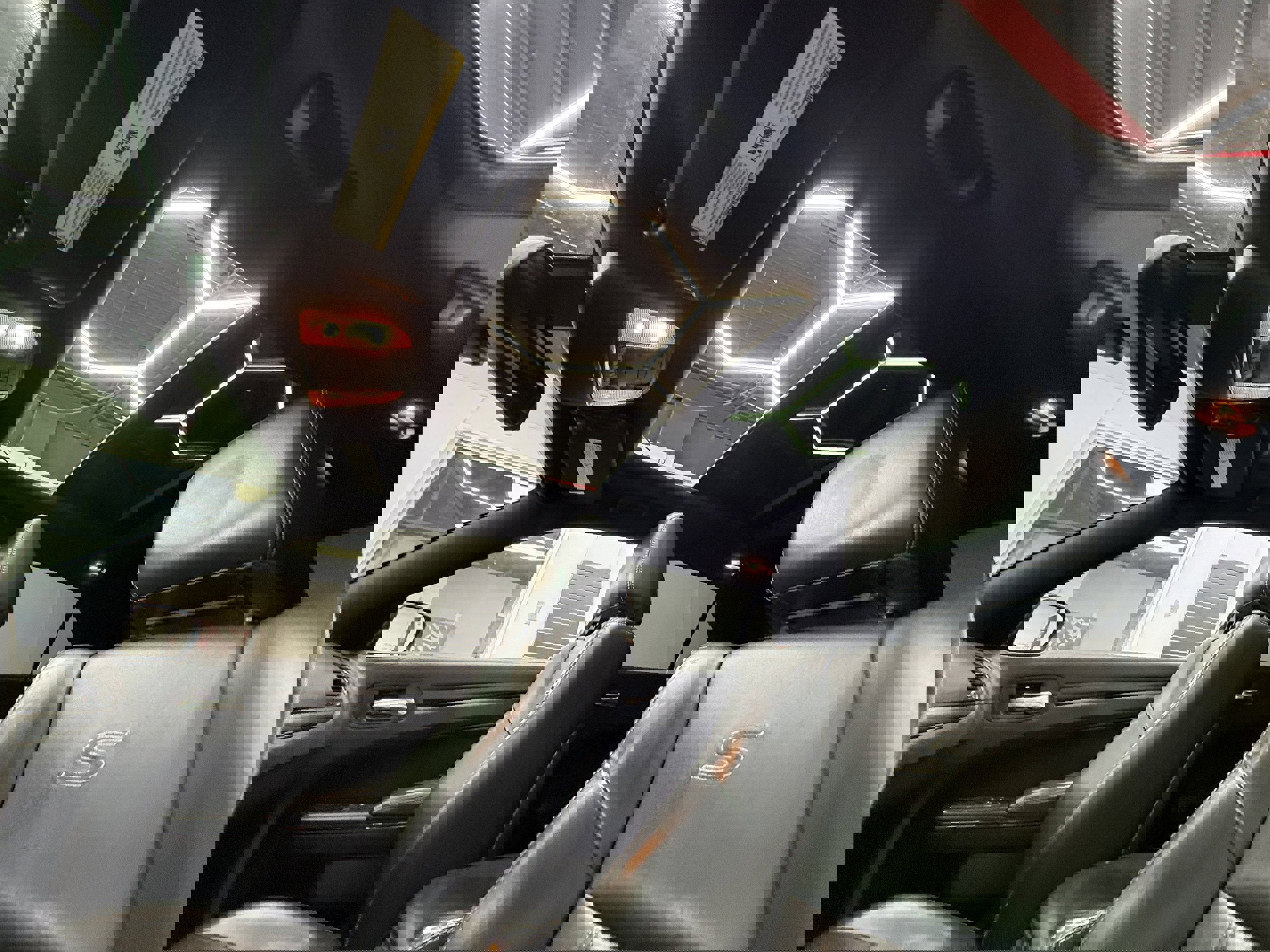 Used 2016 Chrysler 300 S image 5