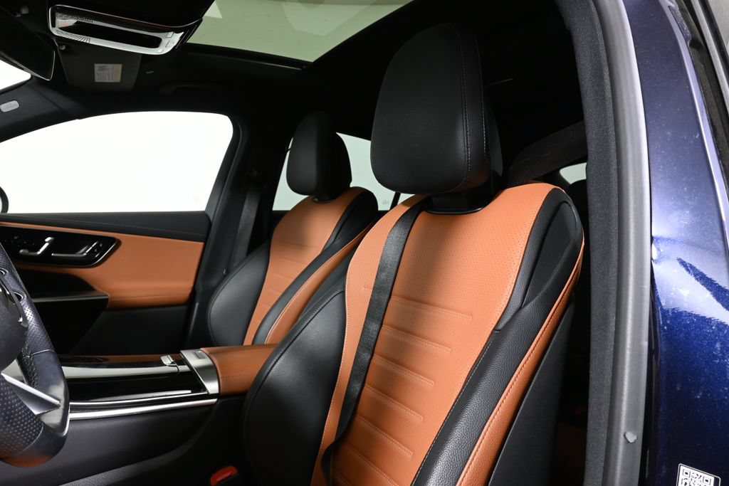 Used 2024 Mercedes-Benz GLC 300 4MATIC image 5