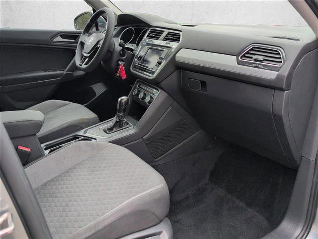 Used 2020 Volkswagen Tiguan S image 29