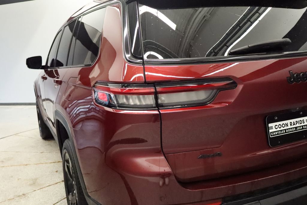 Used 2023 Jeep Grand Cherokee L Laredo image 18