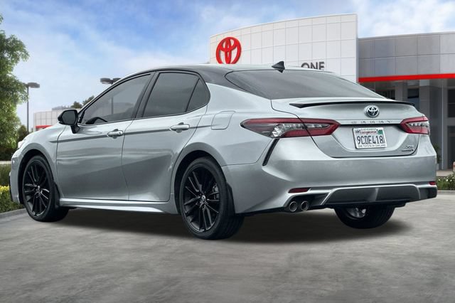 Used 2022 Toyota Camry XSE FWD image 6