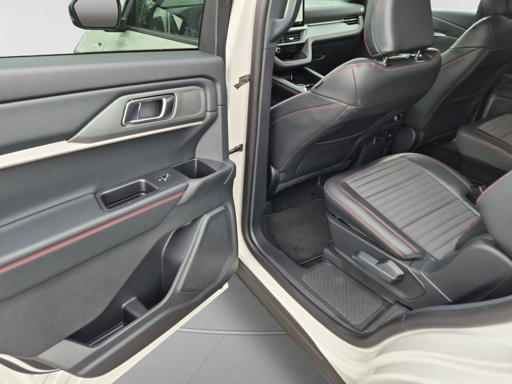 New 2026 Ford Explorer ST-Line AWD/4WD image 9