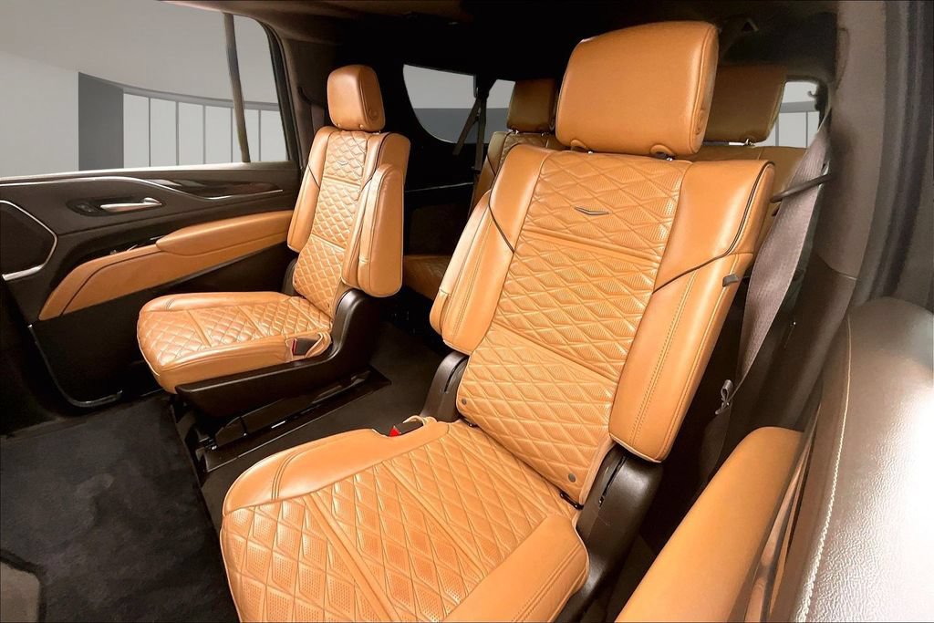 Used 2023 Cadillac Escalade ESV Sport w/ Touring Package AWD/4WD image 27