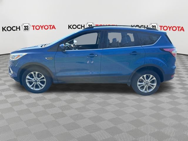 Used 2017 Ford Escape SE w/ Equipment Group 201A image 4