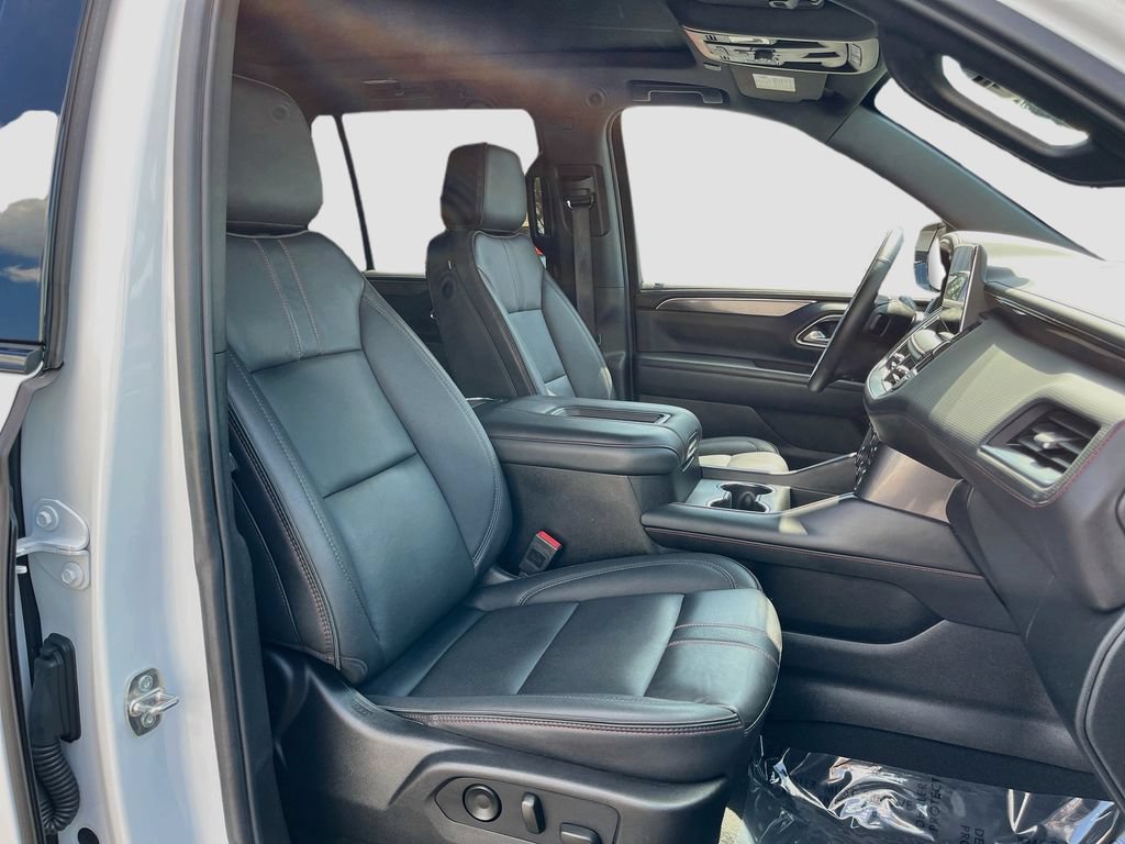 Used 2024 Chevrolet Tahoe RST w/ Luxury Package AWD/4WD image 35