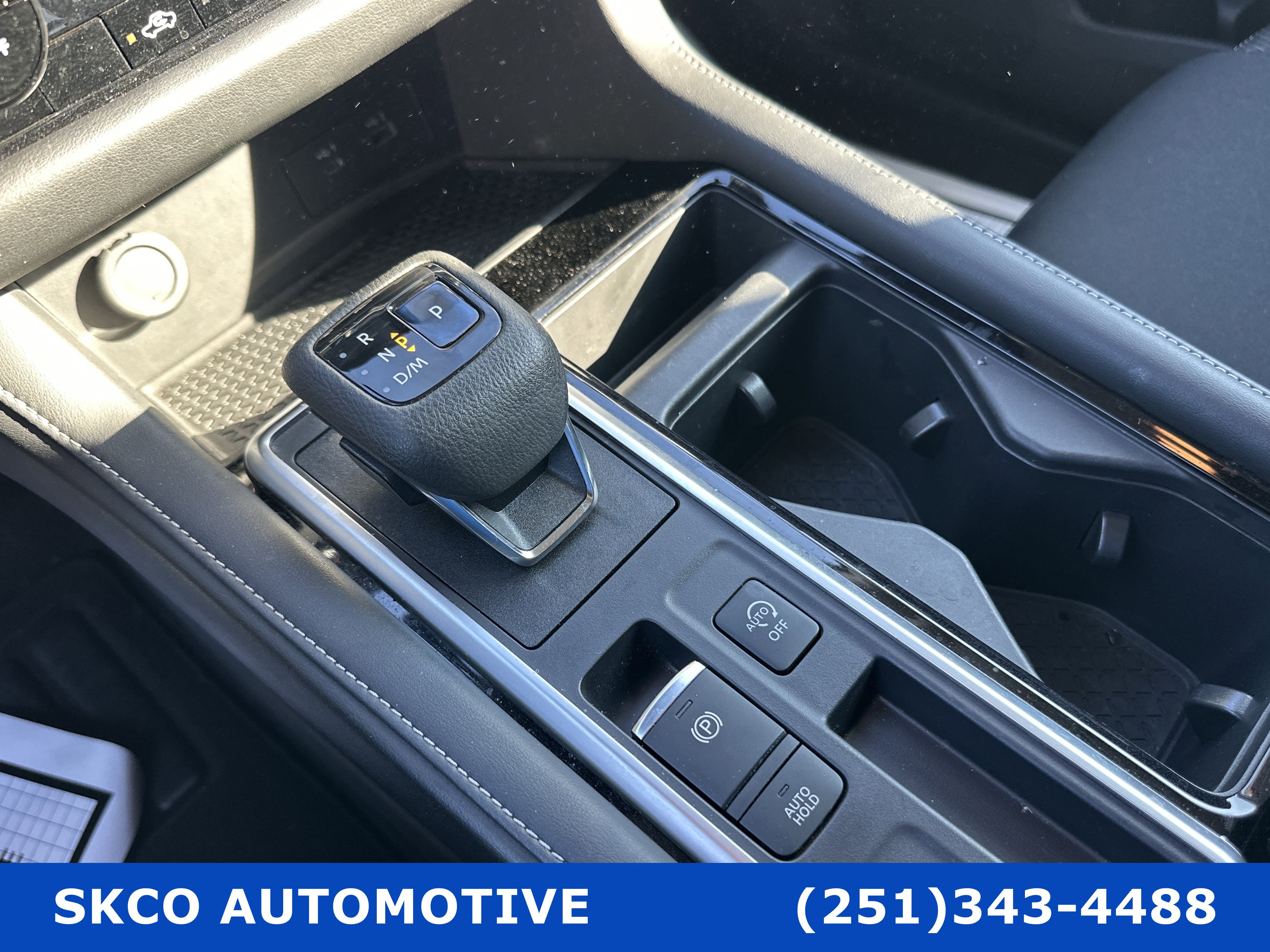 Used 2022 Nissan Pathfinder SV image 24