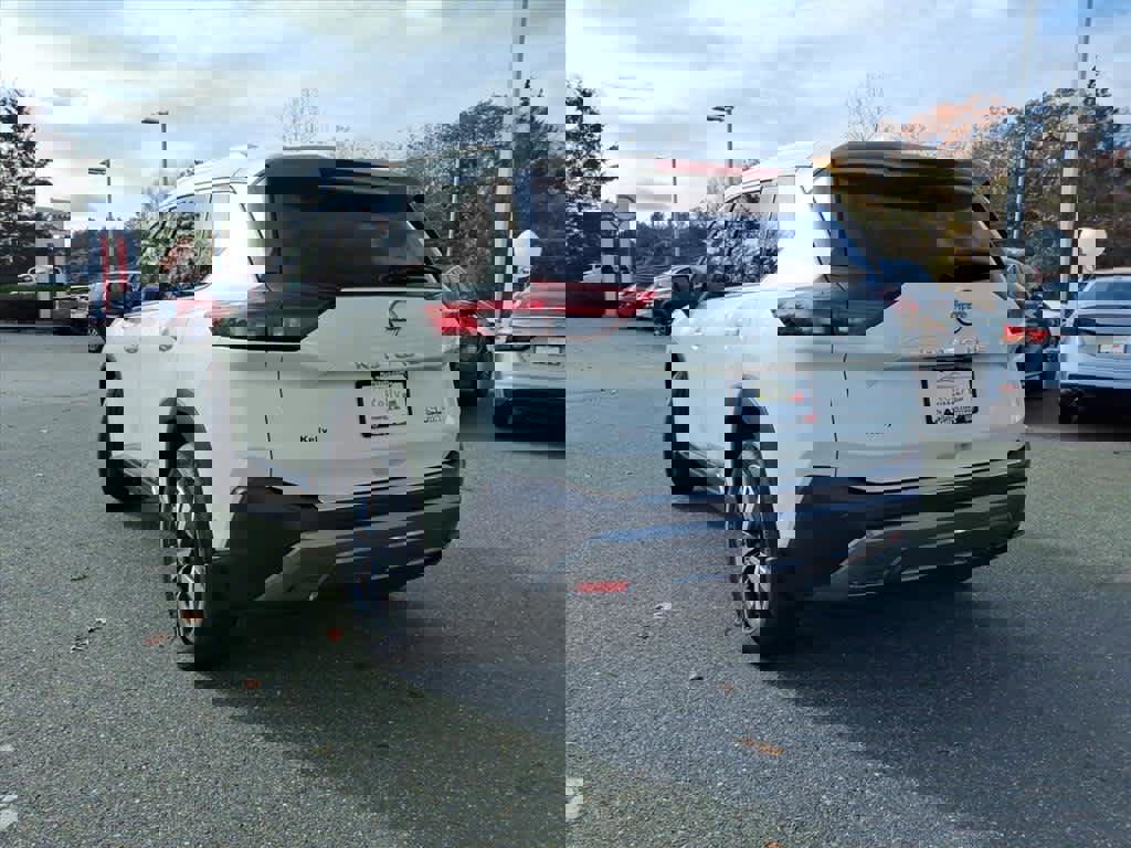 Certified 2023 Nissan Rogue SL w/ SL Premium Package image 7