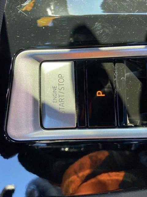 Used 2024 Volkswagen Atlas Cross Sport SEL R-Line image 36