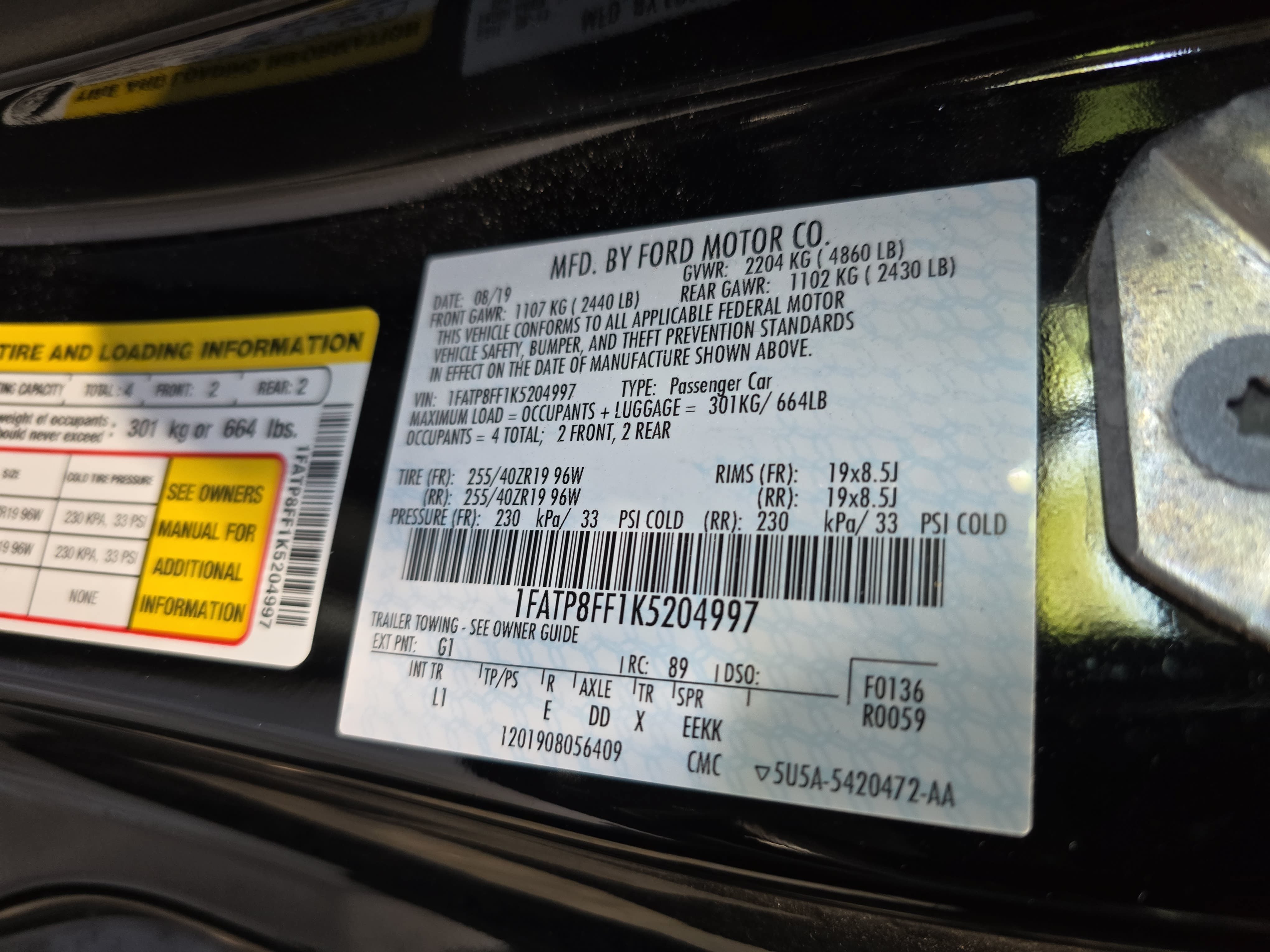 Used 2019 Ford Mustang GT Premium w/ Equipment Group 401A RWD image 30