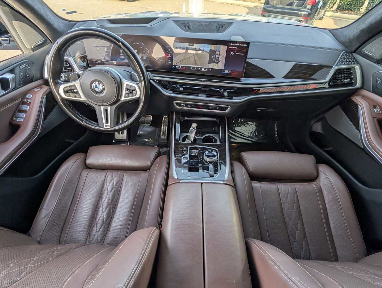 Used 2024 BMW X7 M60i w/ Executive Package image 9