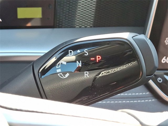 New 2025 Volkswagen Tiguan SE image 9