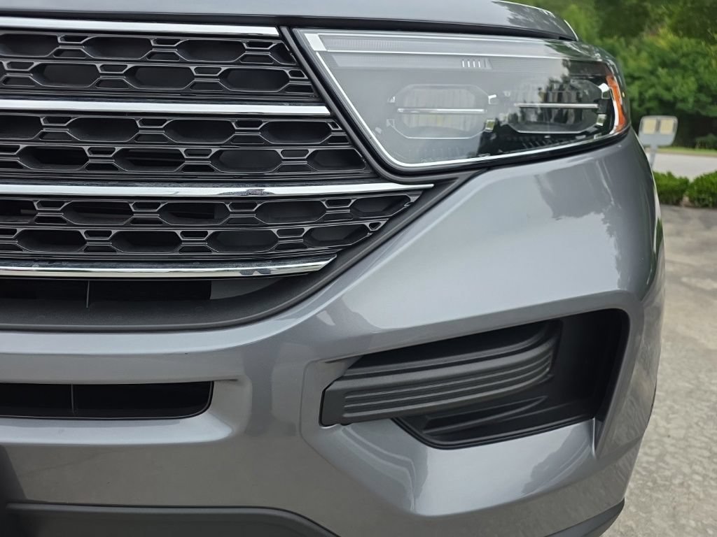 Used 2022 Ford Explorer XLT AWD/4WD image 5