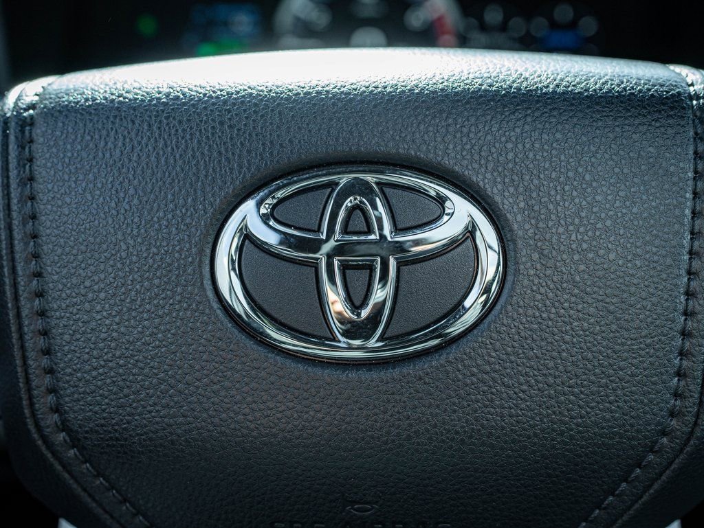 Used 2025 Toyota Tundra Platinum image 30