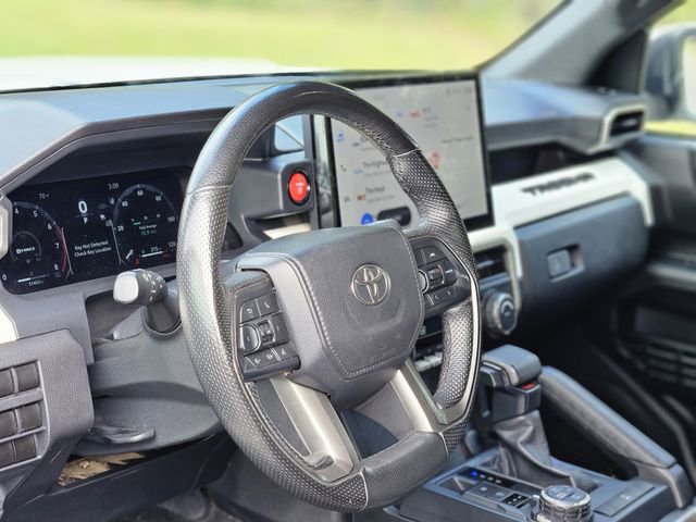 Used 2024 Toyota Tacoma TRD Off-Road image 12