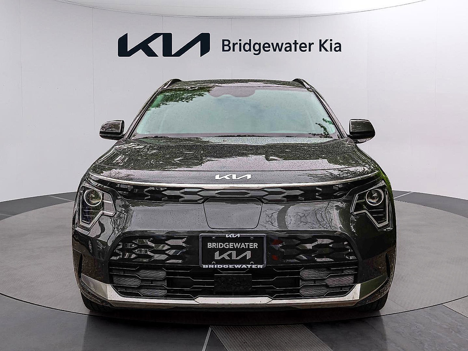 Certified 2025 Kia Niro Wind w/ Wind Preserve Package FWD image 2