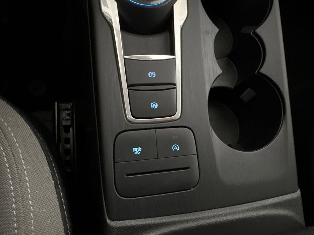 Used 2022 Ford Escape SE image 47