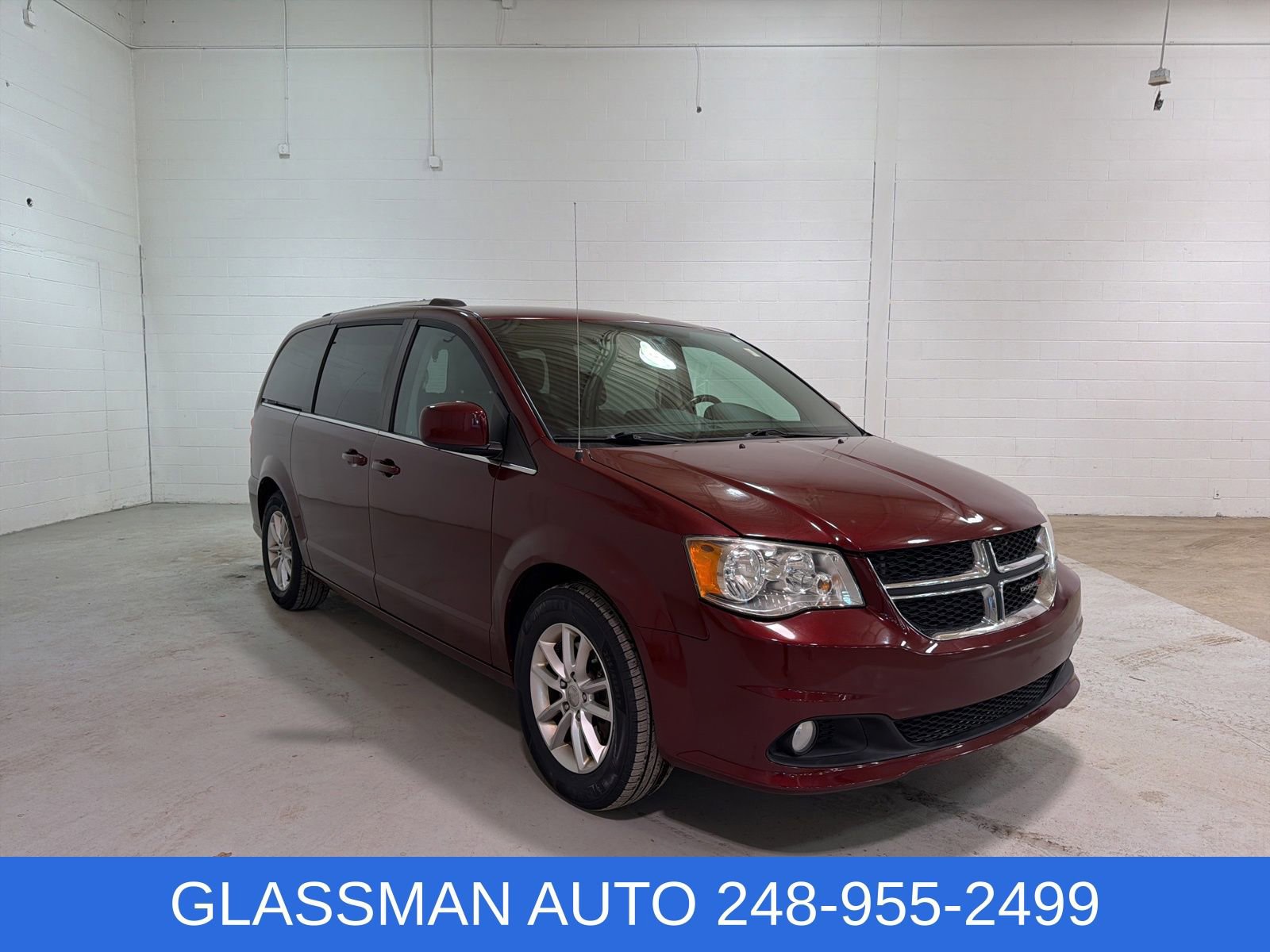 Used 2018 Dodge Grand Caravan SXT image 1